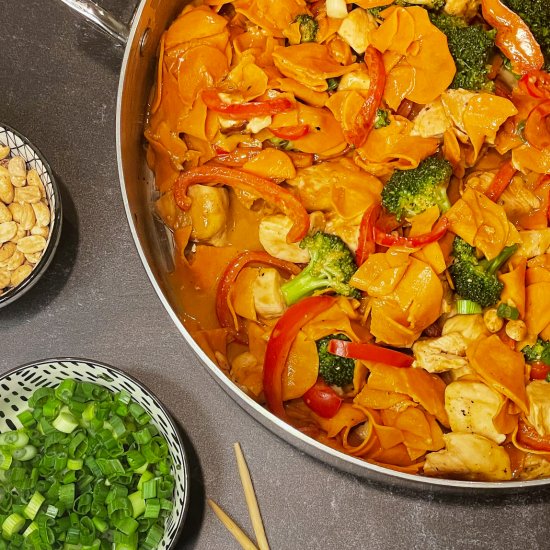 One Pan Spicy Peanut Chicken Stir Fry