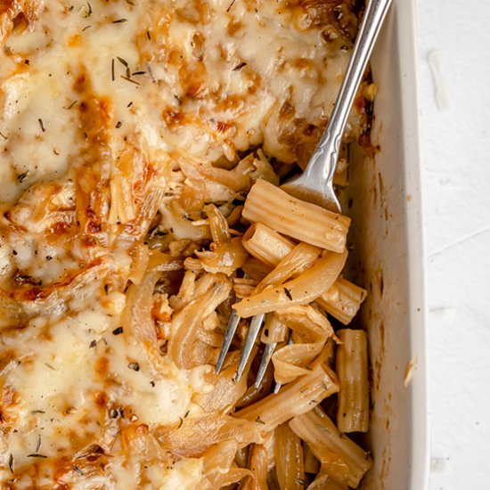 French Onion Chicken Pasta Bake