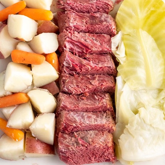 Best Easy Corned Beef and Cabbage