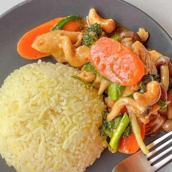 Chicken Cashew Stir Fry