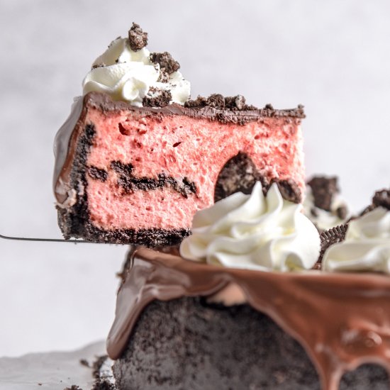 Red Velvet Oreo Cheesecake