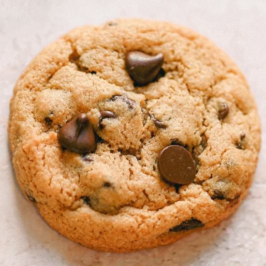 Almond Flour Chocolate Chip Cookies