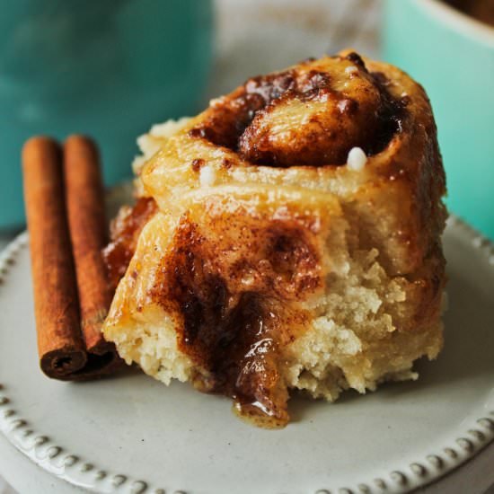 Gooey Cinnamon Raisin Rolls