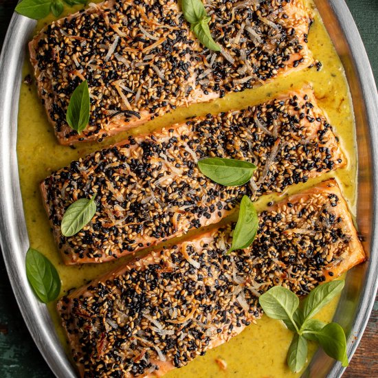 Sesame crusted green curry salmon