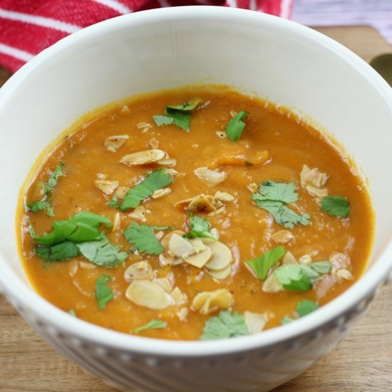 Sweet potato and red pepper soup