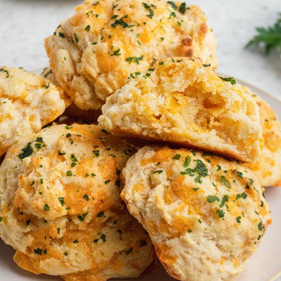 Cheddar Bay Biscuits