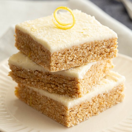 Easy No Bake Lemon Slice