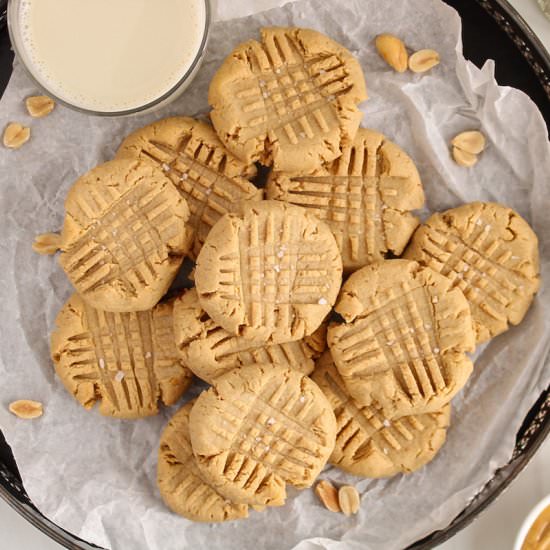 Almond Flour Peanut Butter Cookies