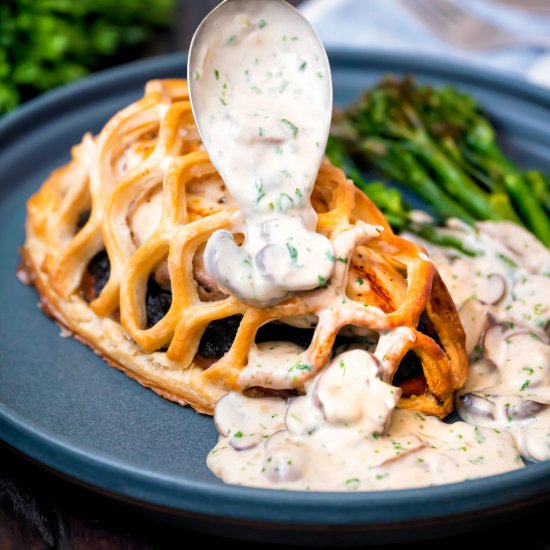 Chicken en Croute & Mushroom Sauce