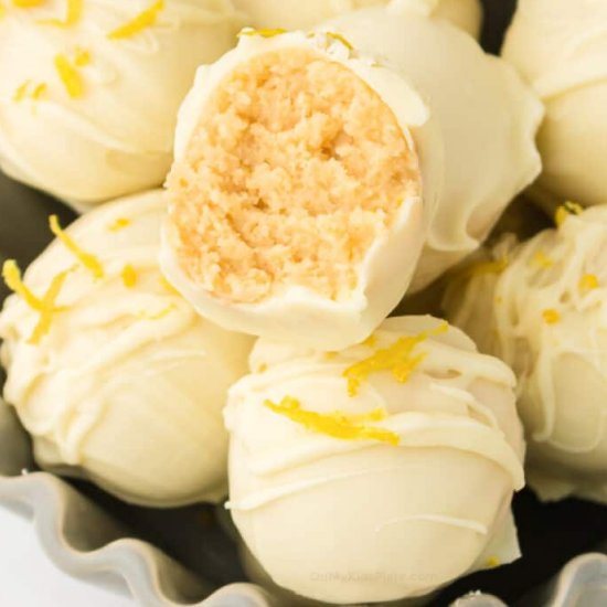 Lemon Truffles (With Golden Oreos)