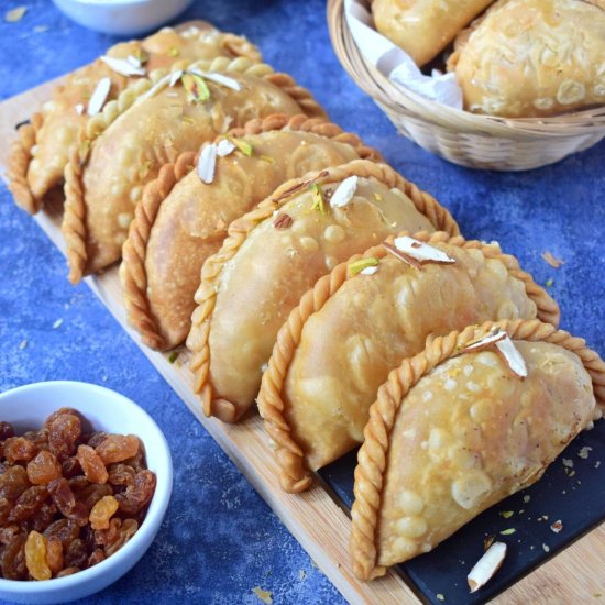 Gujiya