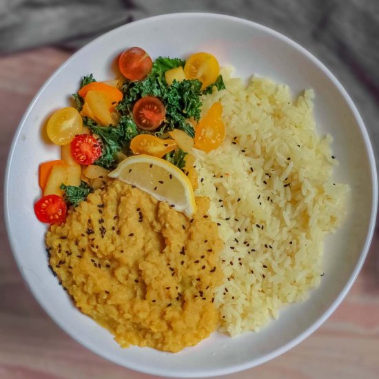 Red lentil dhal with veggies