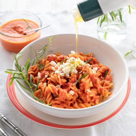 Lentil pasta with piquillo Sauce