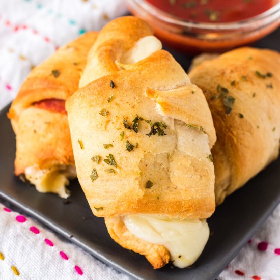 Pepperoni Pizza Roll-Ups