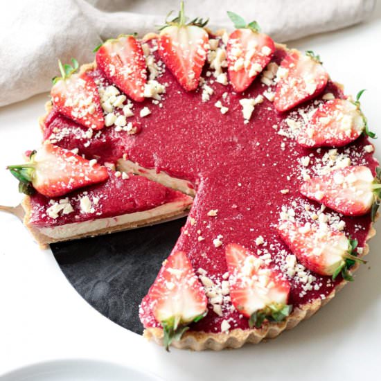 Strawberry white chocolate tart