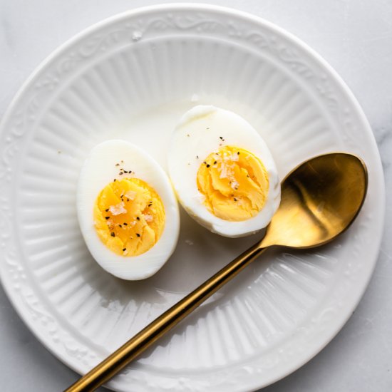 Hard Boiled Eggs in Microwave