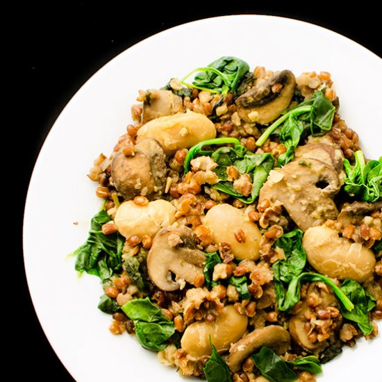 Wheat Berry, Bean, and Spinach Saut