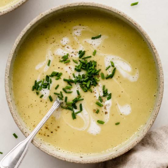 Vegan broccoli soup