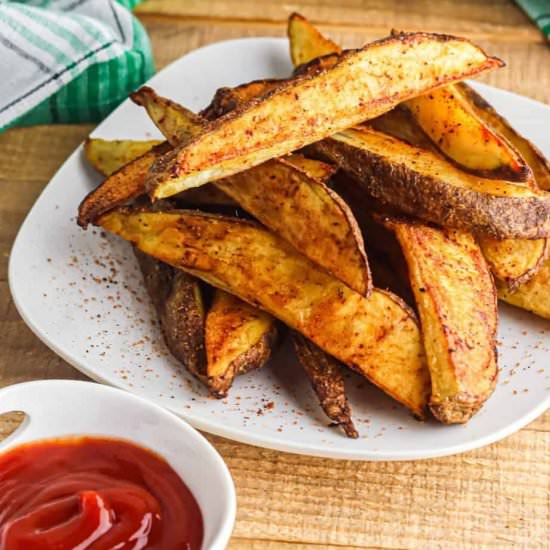 Golden Crispy Baked Potato Wedges