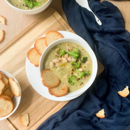 Creamy Caramelized Broccoli Soup