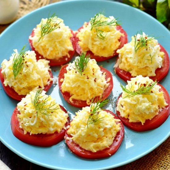 Tomatoes under a fur coat