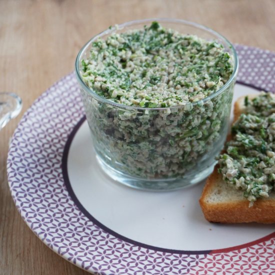 Homemade Garlic and Parsley Paste