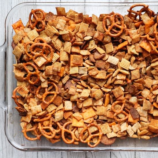 Easy Spicy Buffalo Ranch Chex Mix