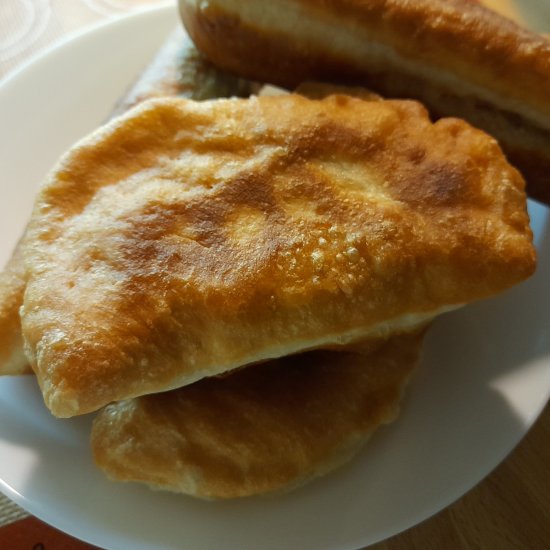 Pies with feta and spring onions