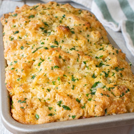 Garlic Cheddar Beer Bread