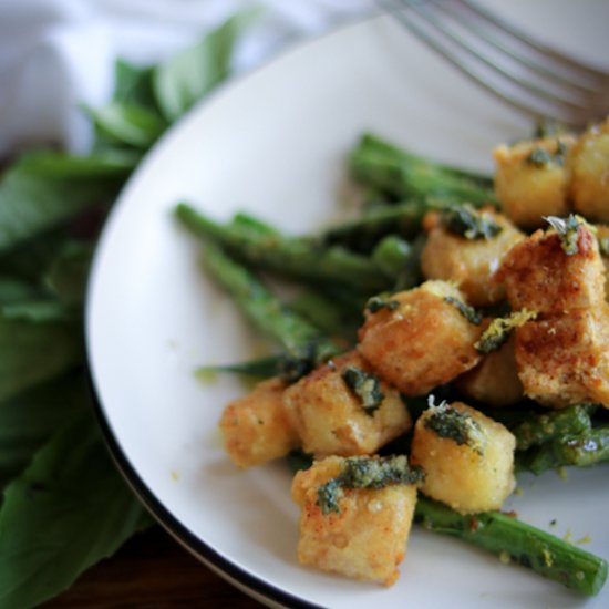 FRESH PESTO GREEN BEANS & CRISPY TO