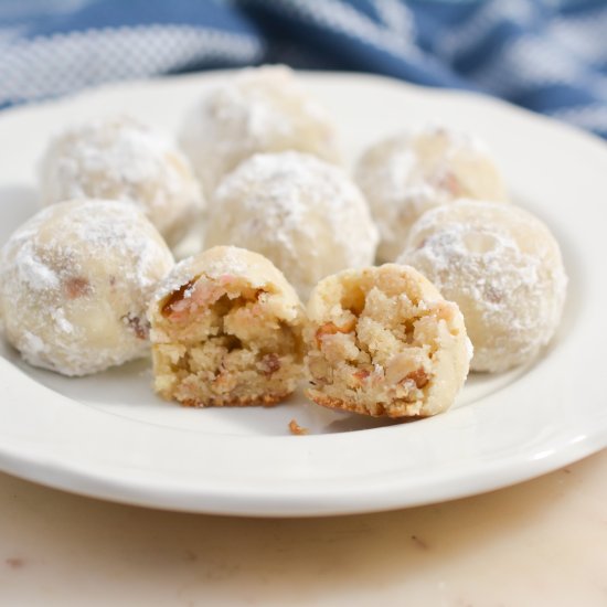 Keto Snowball Cookies