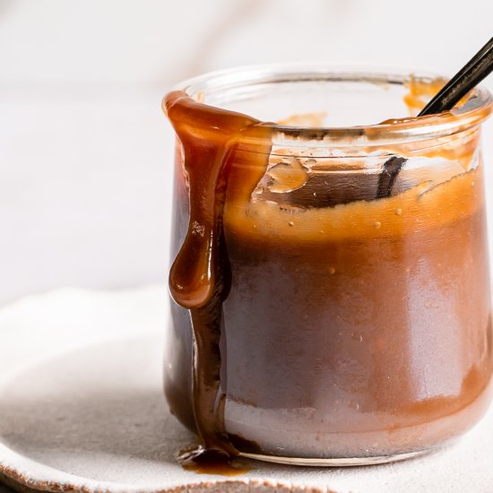 Homemade Vegan Caramel Sauce