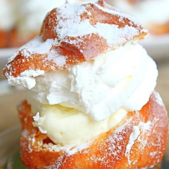 FRENCH CREAM PUFFS