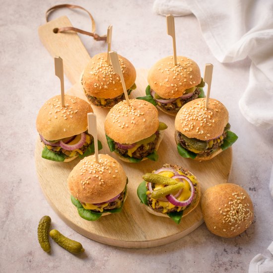 Vegan Sliders – mini bean burgers