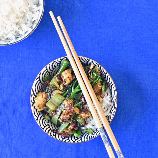 tofu stir fry with vegan XO sauce