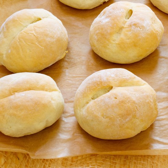 Yoghurt wheat rolls