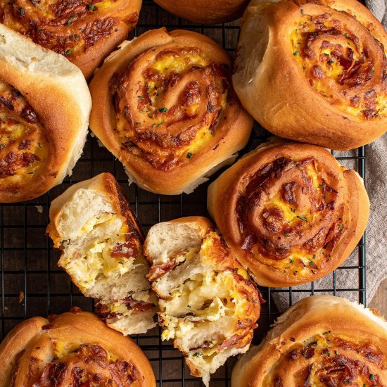 Prosciutto cheddar breakfast rolls