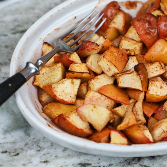 Roasted Apples with Cinnamon