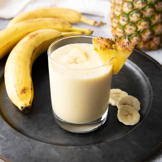 Easy Pineapple Banana Smoothie