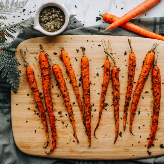 Easy Oven-Roasted Pesto Carrots