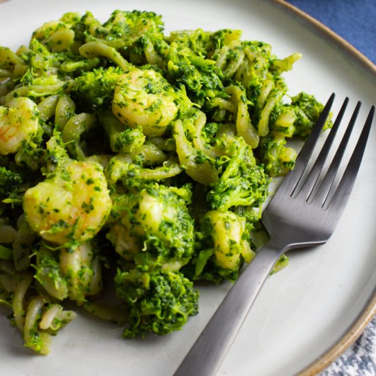 Shrimp Pesto Pasta with Broccoli