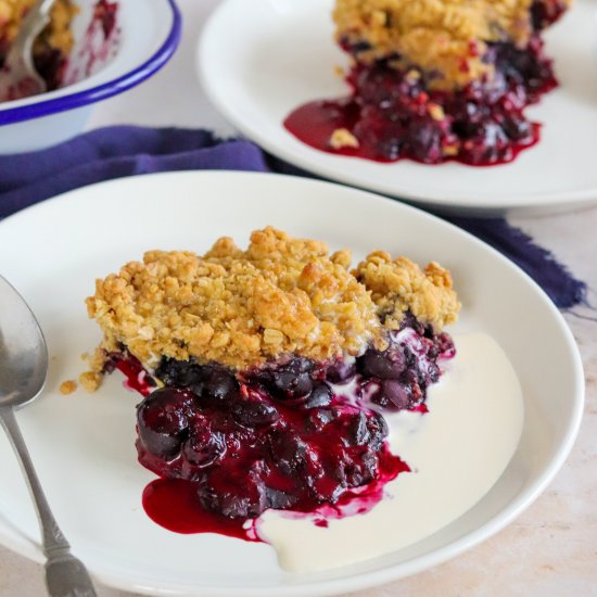 Blueberry Crumble with Oats