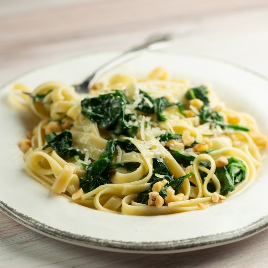 Pasta with Creamed Spinach Sauce!