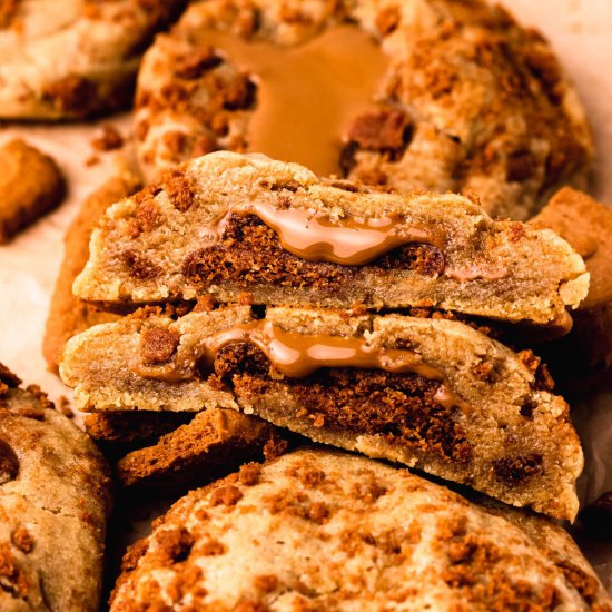 Biscoff stuffed cookies