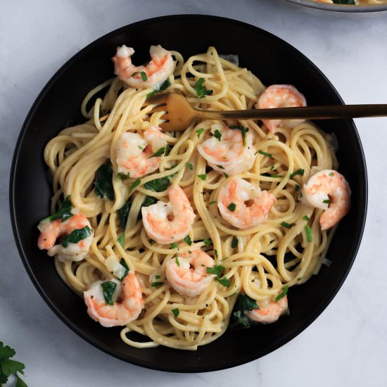 Creamy Garlic Pasta with Shrimp