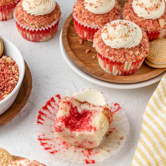 Strawberry Crunch Cupcakes