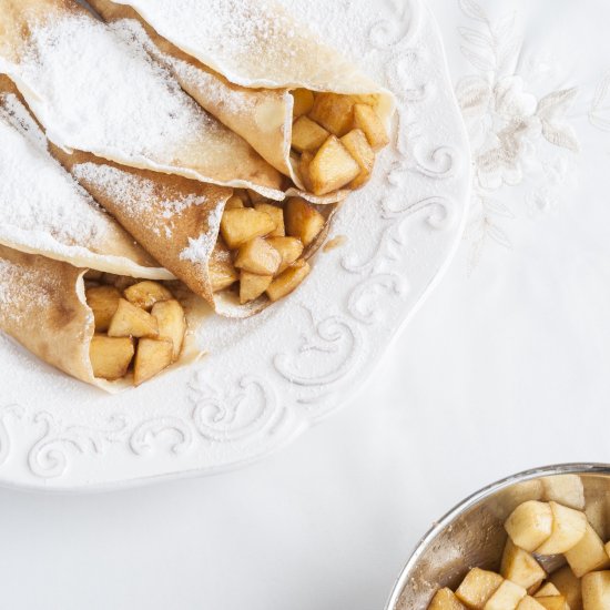 Crêpes with a lush apple filling