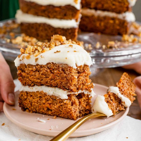 Simple Vegan Carrot Cake