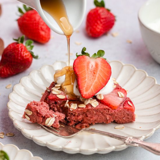 Strawberry vegan baked oatmeal