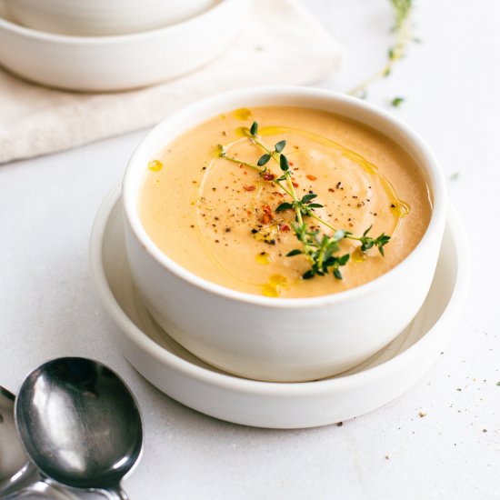 Cheesy Cauliflower Soup